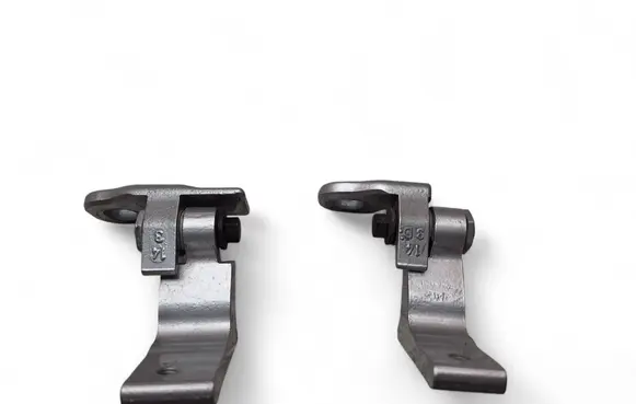 Rear door hinge set