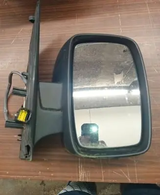 Front door electric wing mirror
