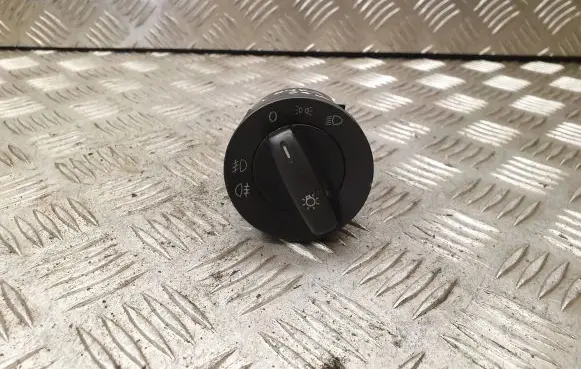Volkswagen Touran I Light switch