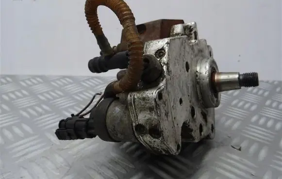 Renault Laguna III Fuel injection high pressure pump 8200055072