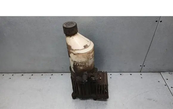 Opel Zafira A Power steering pump 554552