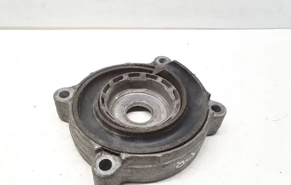 Volkswagen Touareg I Front coil spring rubber mount 
