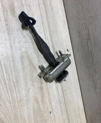 Ford Kuga II Front door check strap stopper CJ54S23552AA