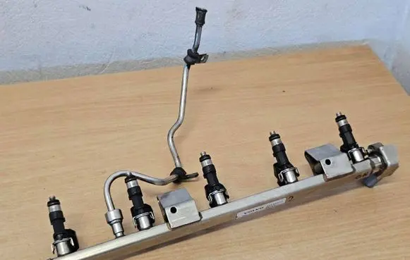 Volvo V70 Fuel injectors set 31216533