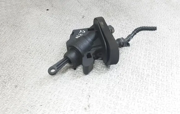 Clutch master cylinder