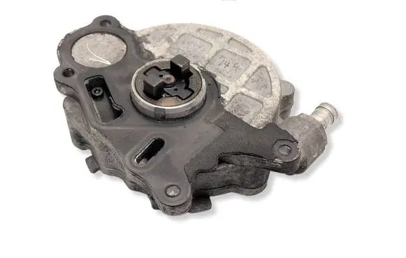 Volkswagen PASSAT B7 Vacuum pump 03L145100F