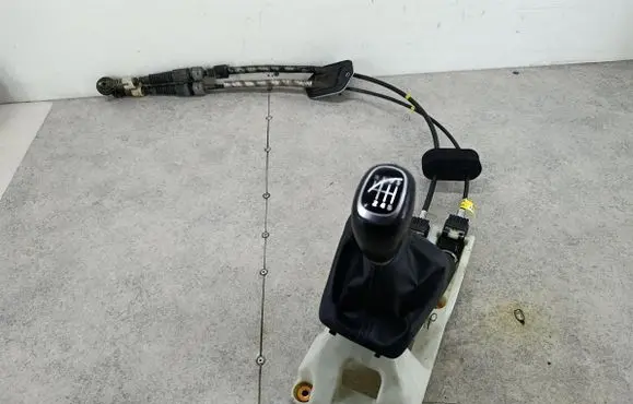 KIA Stonic Gear shifter/selector 