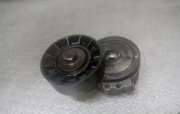 Citroen C8 Alternator belt tensioner 
