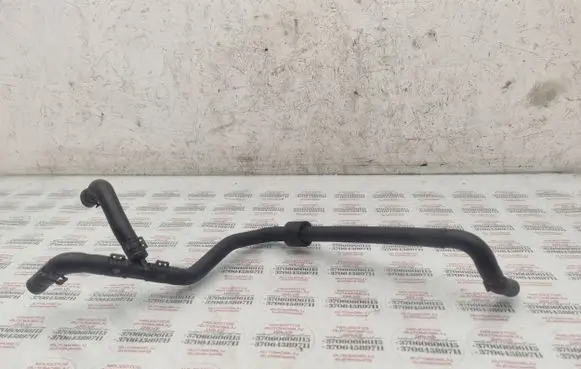 Volkswagen PASSAT B6 Engine coolant pipe/hose