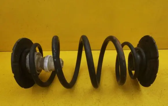 Mercedes-Benz Vito Viano W447 Rear coil spring