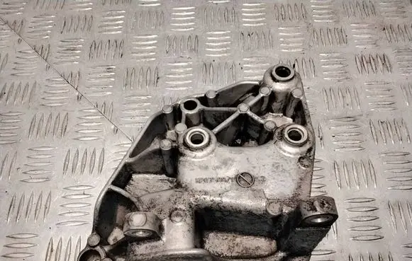 BMW X3 E83 A/C compressor mount bracket 64557794614 HR075007