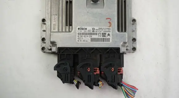Peugeot 308 Engine control unit/module 9666104380 0261S04689