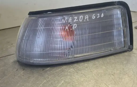 Mazda 626 Front indicator light 082161529