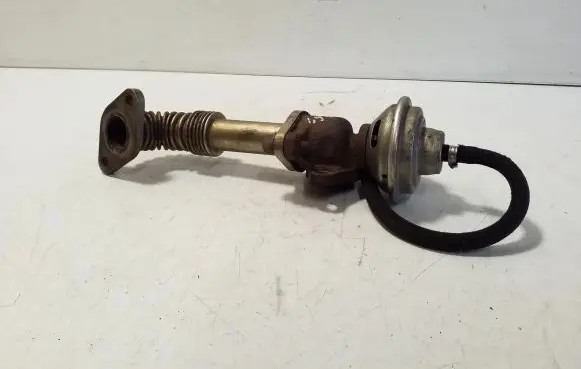 Volkswagen Golf III EGR valve 028131501E 028131521C