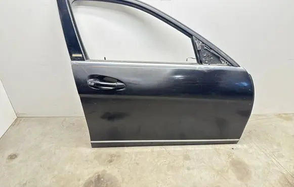 Mercedes-Benz C W204 Front door 