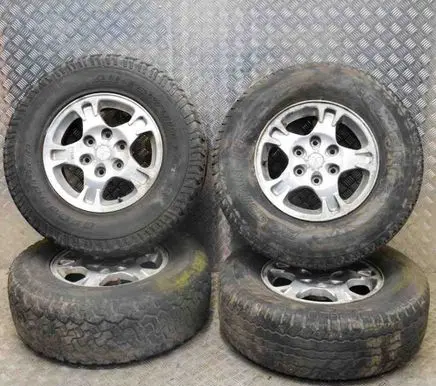 R16 alloy rim