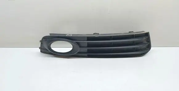 Audi A4 S4 B8 8K Front fog light trim/grill 8K0807682A