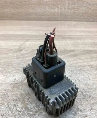 Opel Astra G Glow plug pre-heat relay 09132691 51299008 WithPlug