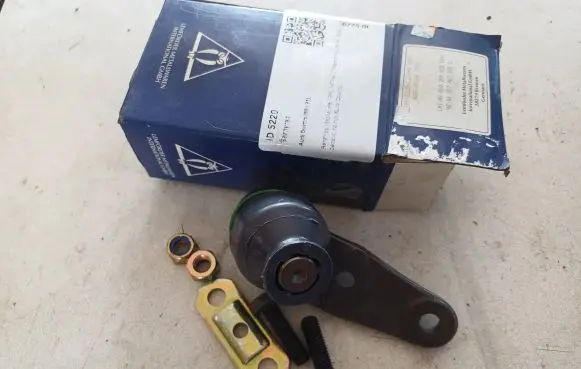 Audi Quattro Front ball joint 857407365C