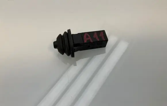 BMW 7 F01 F02 F03 F04 Fuel tank cap lock 8228939
