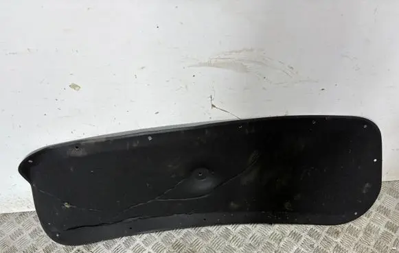 Engine bonnet/hood sound/heat insulation
