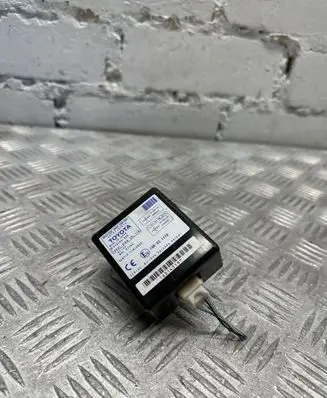 Toyota Corolla Verso AR10 Door control unit/module 897410F010 61B168000 168143187