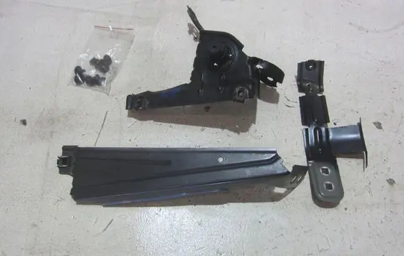 BMW X3 F25 Fender mounting bracket 41357267327BMW