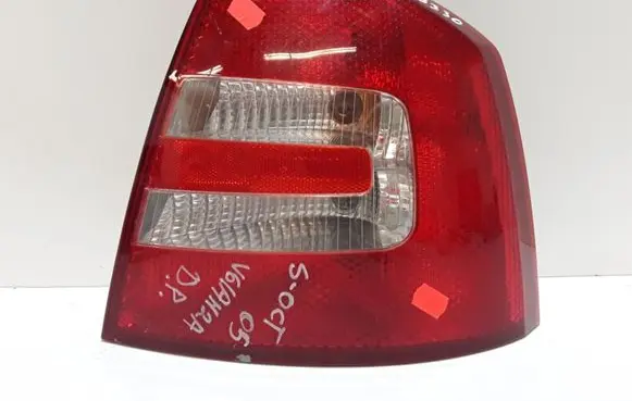 Skoda Octavia Mk2 (1Z) Rear/tail lights 1Z5945096A 1Z5945112A