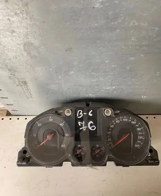 Volkswagen PASSAT B6 Speedometer (instrument cluster) 3C0920870Q X003300