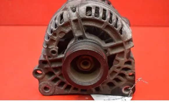 Volkswagen Golf IV Generator/alternator 038903023L