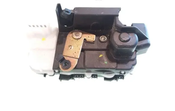 Peugeot 607 Rear door lock