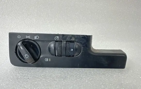 Volkswagen PASSAT B4 Light switch 04051304 3A1941531E