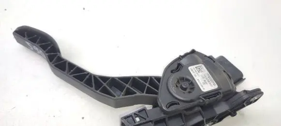 Volvo V60 Accelerator throttle pedal 31329062