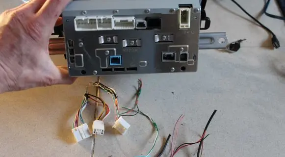 Toyota Prius (XW30) Sound system wiring loom 8611360V830 B9016
