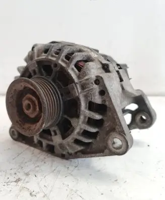 Volkswagen PASSAT B5.5 Generator/alternator 06B903016D 303058495 2542225B