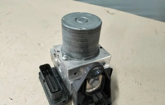 Audi Q7 4M ABS Pump 4M6907379AG