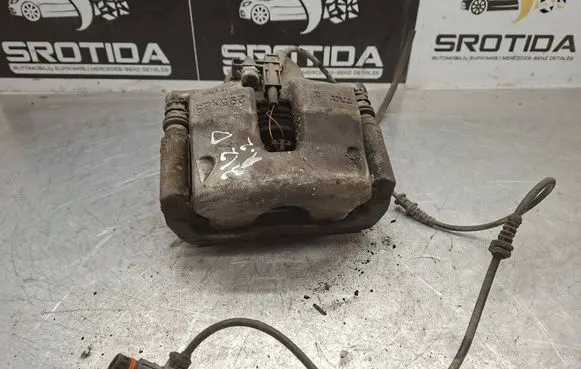 Mercedes-Benz E W212 Front brake caliper 4110b