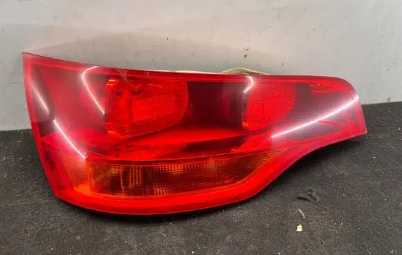 Audi Q7 4L Rear/tail lights 4L0945093