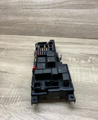 Volvo S60 Fuse module 8637841 518717004