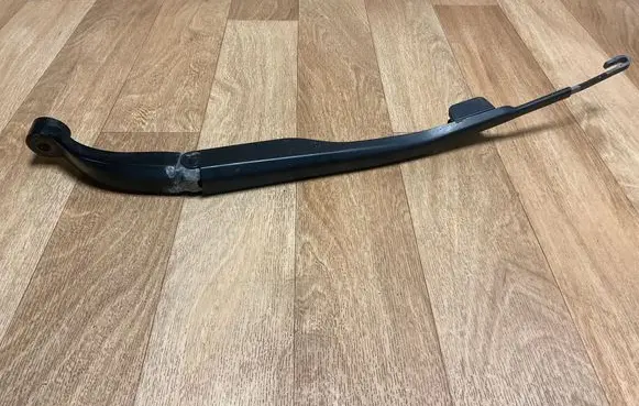 Honda Accord Front wiper blade arm 