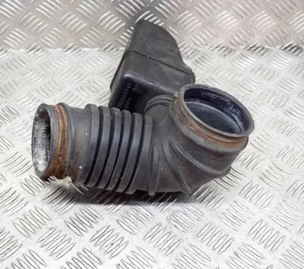Mitsubishi Pajero Air intake hose/pipe MR404745