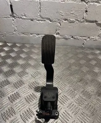 Mercedes-Benz Vito Viano W639 Accelerator throttle pedal 0280755025