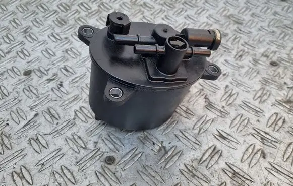 Land Rover Range Rover Evoque L538 Fuel filter housing LR001313