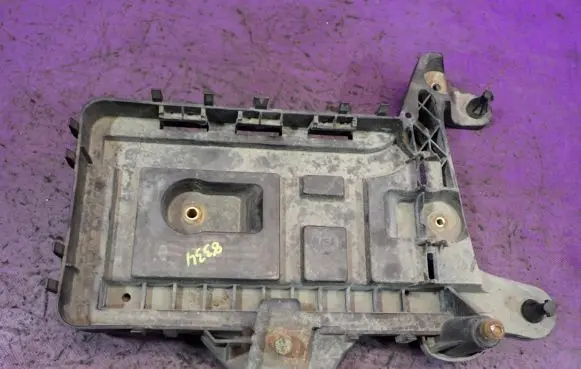 Seat Toledo III (5P) Battery box tray 1K0915333C