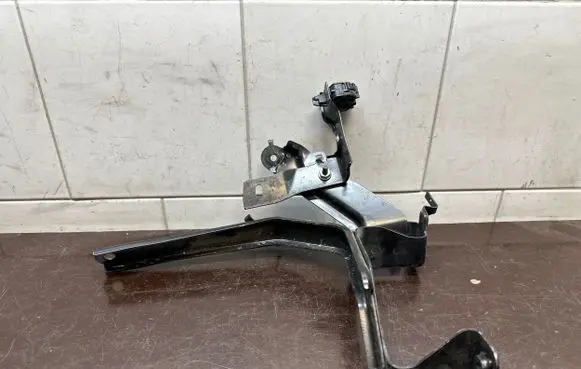 Lexus NX Radiator mount bracket