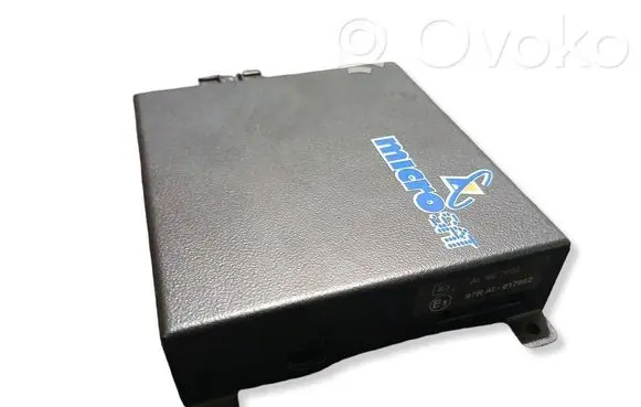 Mercedes-Benz CLK A209 C209 GPS navigation control unit/module 