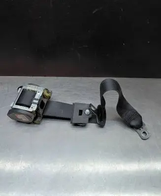 Mercedes-Benz E W211 Rear seatbelt 602040400