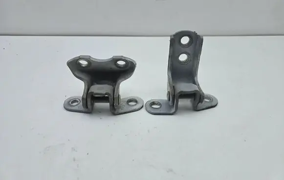 Toyota Prius+ (ZVW40) Front door hinges set A046694