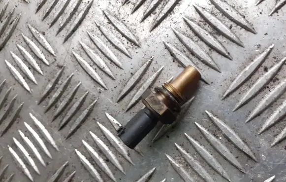 Coolant temperature sensor