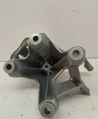 Audi Q7 4M Engine mounting bracket 4M0199307AF